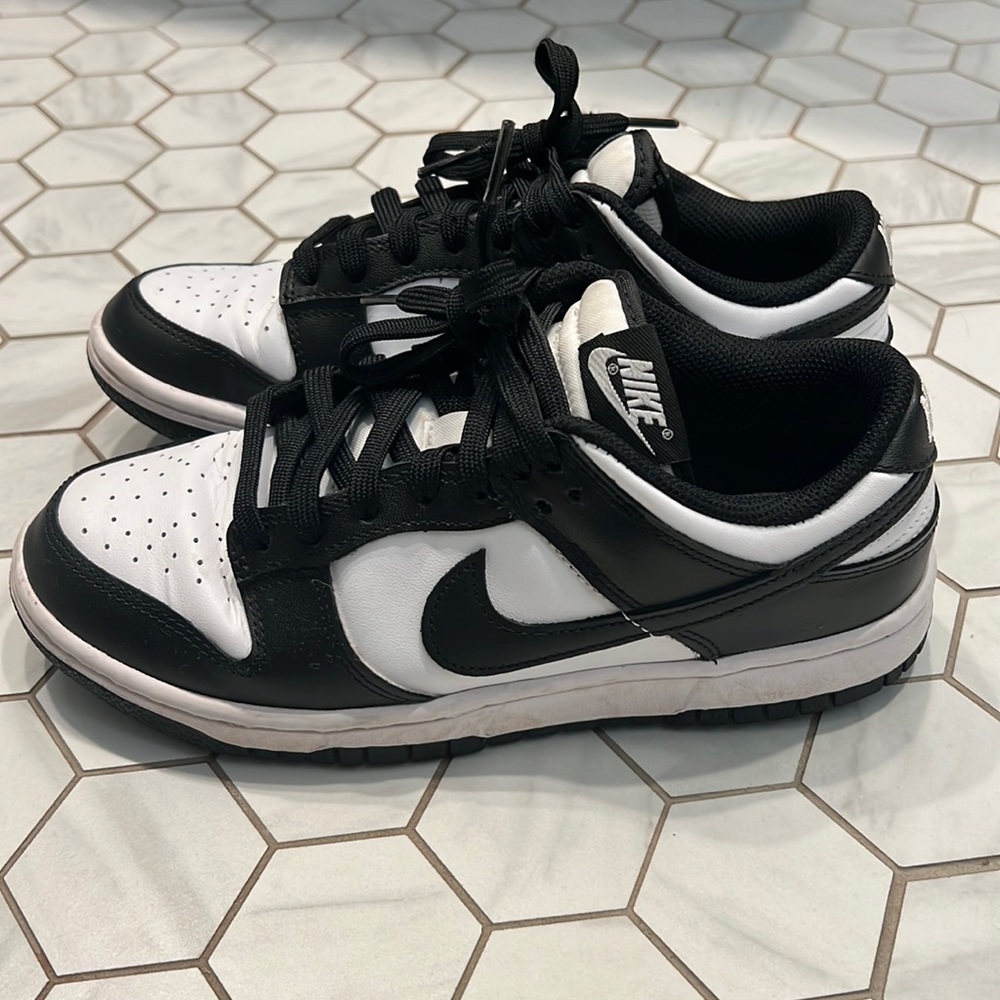 NIKE PANDAS Great condition black white pandas nike